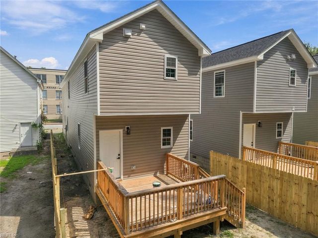 213 Claremont AVE A, Hampton, VA 23661