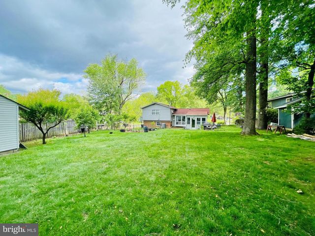 10929 DECATUR DR, Fairfax, VA 22030
