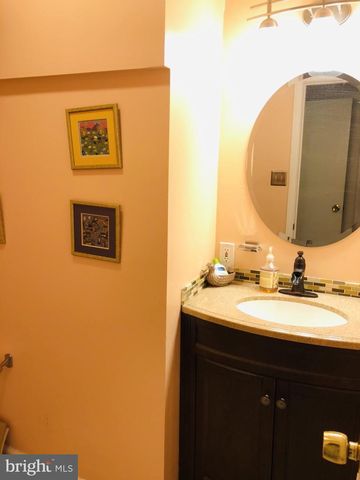10929 DECATUR DR, Fairfax, VA 22030