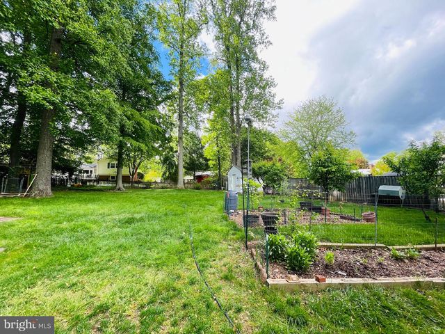 10929 DECATUR DR, Fairfax, VA 22030