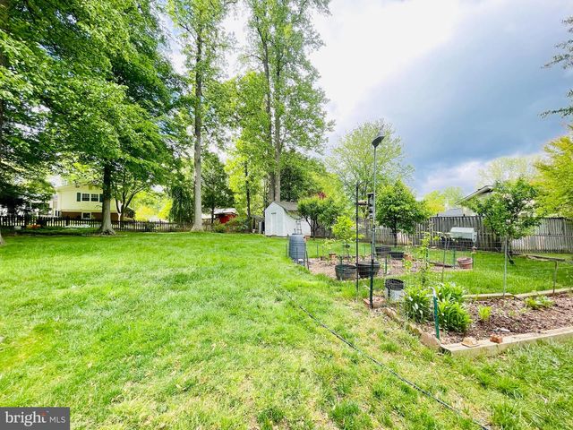 10929 DECATUR DR, Fairfax, VA 22030
