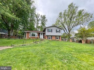 10929 DECATUR DR, Fairfax, VA 22030