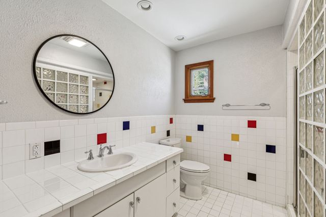 4949 N Hall Street, Dallas, TX 75235