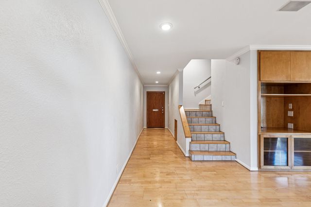 4949 N Hall Street, Dallas, TX 75235