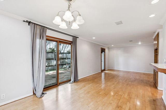 4949 N Hall Street, Dallas, TX 75235