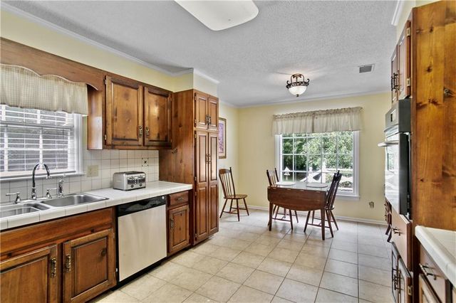 5 Shadowbrook Drive SE, Rome, GA 30161