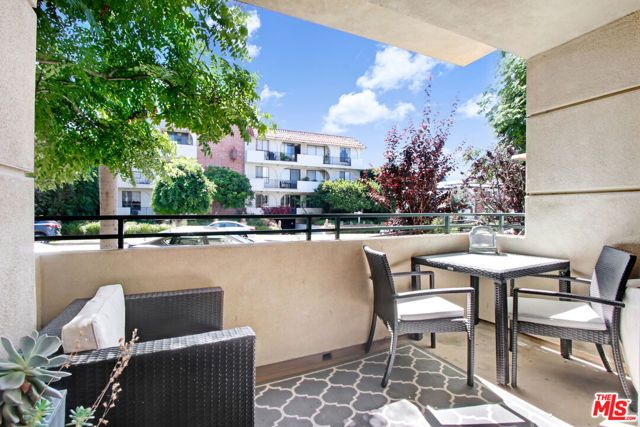 11921 Dorothy Street 102, Los Angeles, CA 90049