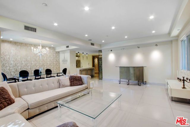 11921 Dorothy Street 102, Los Angeles, CA 90049