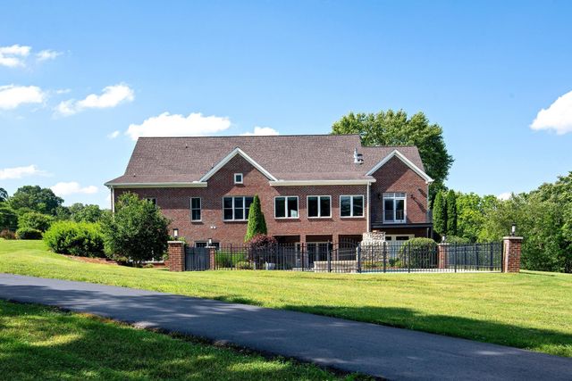 2701 Owl Hollow Rd, Franklin, TN 37064
