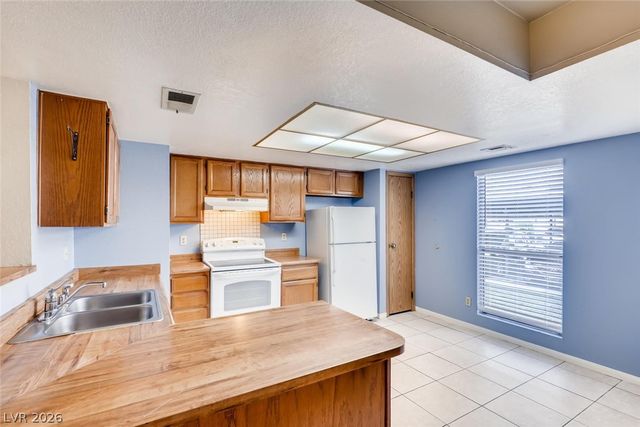 3771 Shirebrook 89, Las Vegas, NV 89115