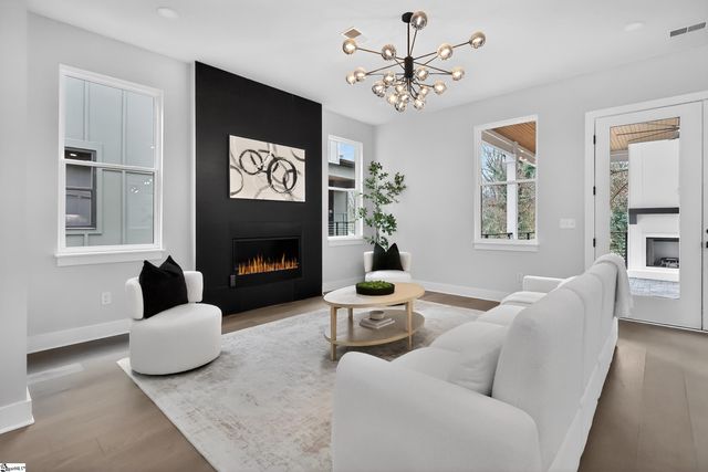 112B Chestnut Street, Greenville, SC 29605