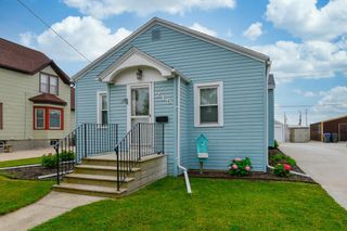 215 BOND STREET, Neenah, WI 54956