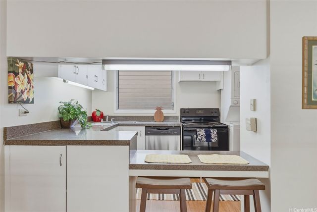 1658 Liholiho Street 305, Honolulu, HI 96822