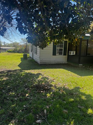 234 Shady Drive, Marshall, TX 75670