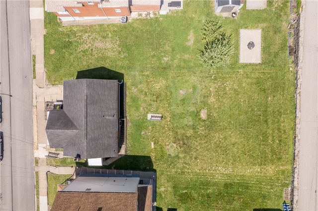 719 Delaware Ave, Glassport, PA 15045