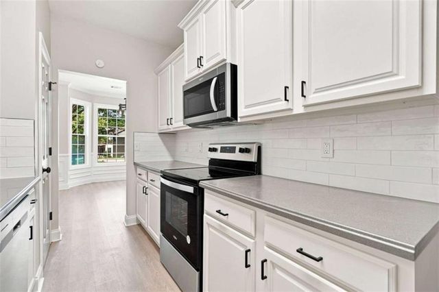 9051 Bayrose Circle, East Point, GA 30344