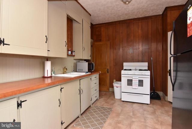 28740 SEAFORD RD, Laurel, DE 19956