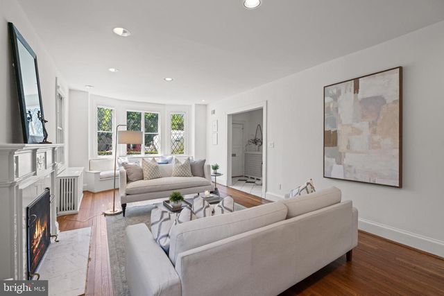 4505 KLINGLE ST NW, Washington, DC 20016