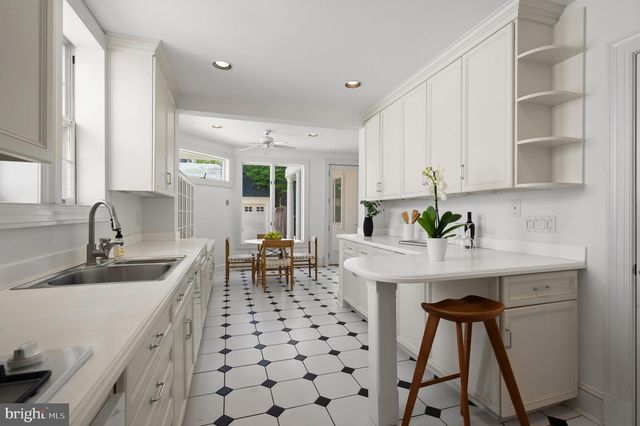 4505 KLINGLE ST NW, Washington, DC 20016