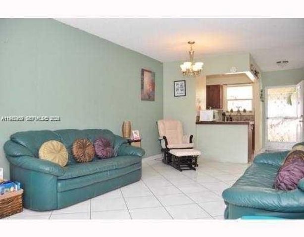 13101 Memorial Hwy 219 Hwy 219, North Miami, FL 33161