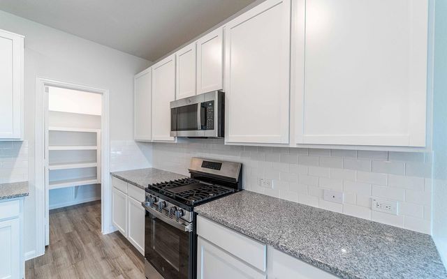 4343 Maple Root Lane, Pinehurst, TX 77362