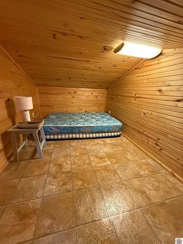 10152 US HWY 68 E, Benton, KY 42025