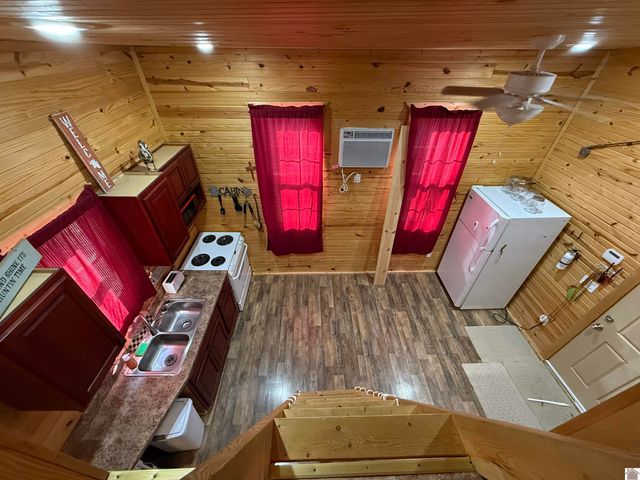 10152 US HWY 68 E, Benton, KY 42025