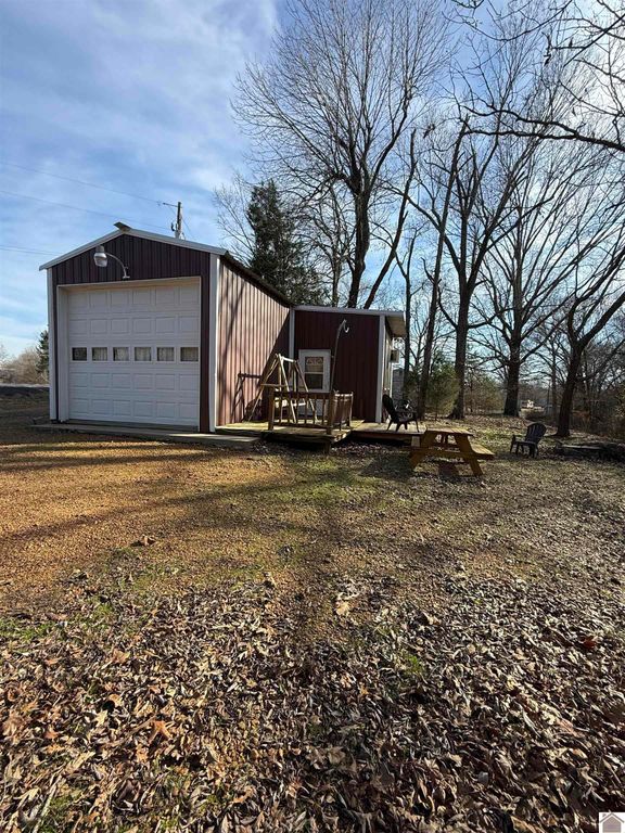 10152 US HWY 68 E, Benton, KY 42025