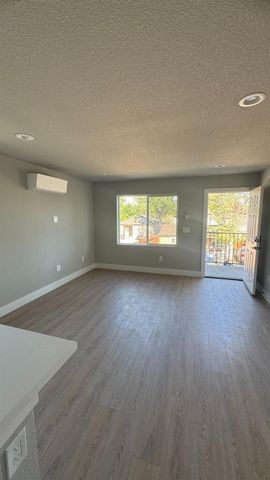 4117 33rd St, Sacramento, CA 95820