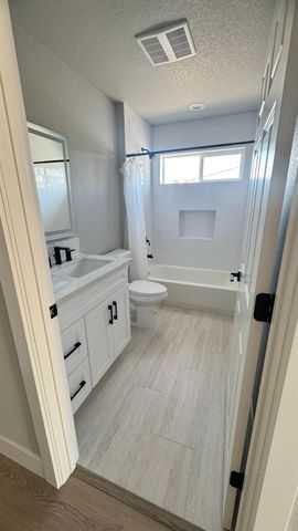 4117 33rd St, Sacramento, CA 95820