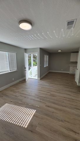 4117 33rd St, Sacramento, CA 95820