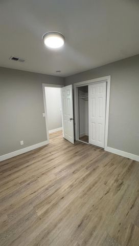 4117 33rd St, Sacramento, CA 95820