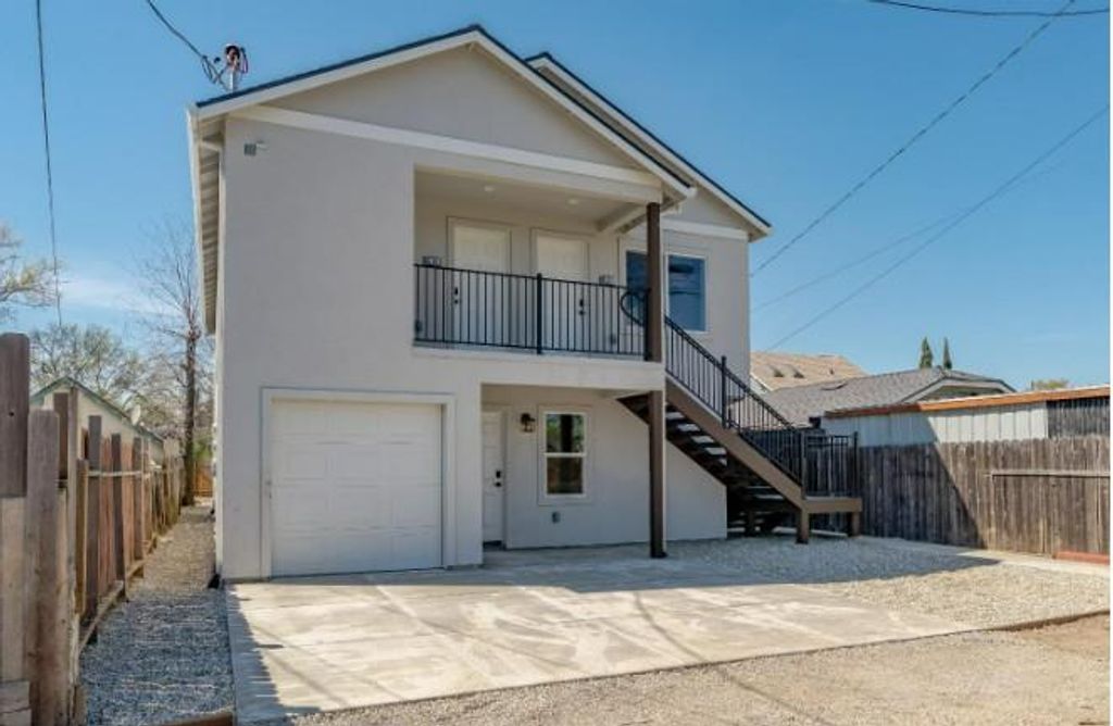 4117 33rd St, Sacramento, CA 95820