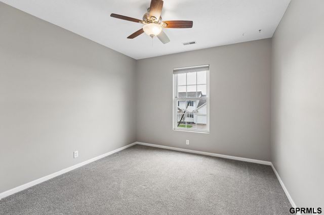 19710 Pine Street, Omaha, NE 68022
