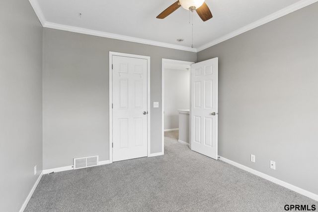 19710 Pine Street, Omaha, NE 68022