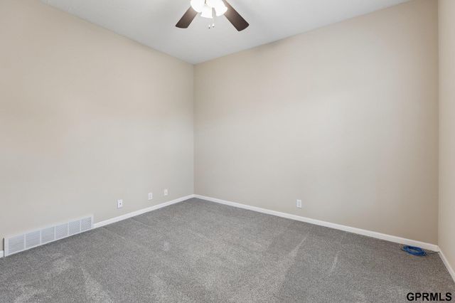 19710 Pine Street, Omaha, NE 68022