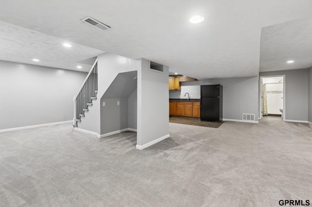 19710 Pine Street, Omaha, NE 68022