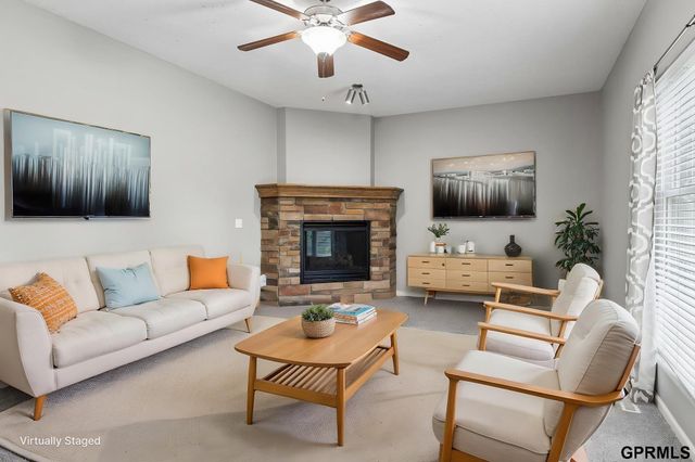 19710 Pine Street, Omaha, NE 68022