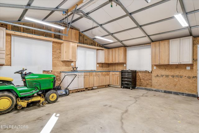 4131 Suttons Rd, Sevierville, TN 37876