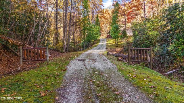 4131 Suttons Rd, Sevierville, TN 37876