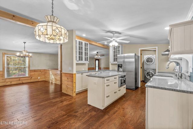 4131 Suttons Rd, Sevierville, TN 37876