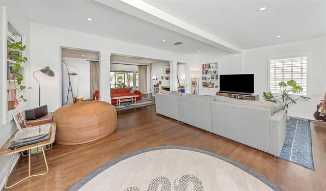 4300 3RD AVENUE S, St Petersburg, FL 33711