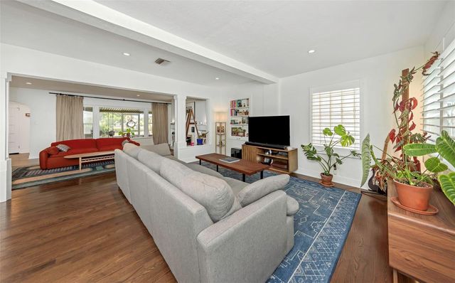 4300 3RD AVENUE S, St Petersburg, FL 33711