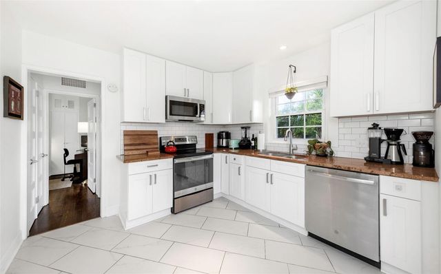 4300 3RD AVENUE S, St Petersburg, FL 33711