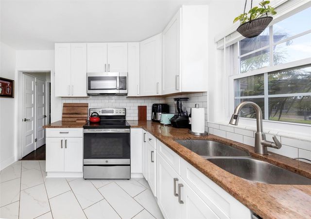 4300 3RD AVENUE S, St Petersburg, FL 33711