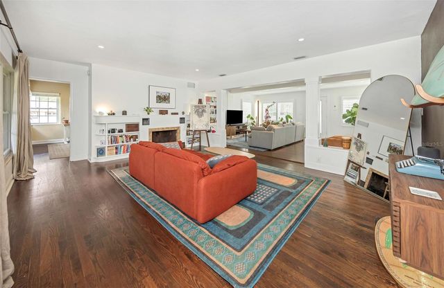 4300 3RD AVENUE S, St Petersburg, FL 33711