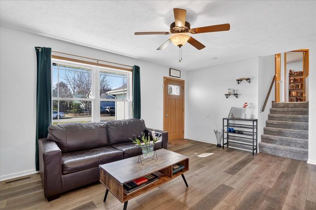 2223 Alongi Lane, Beloit, WI 53511