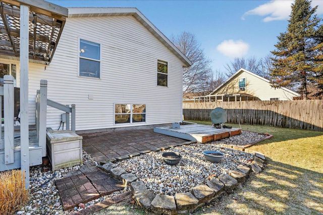 2223 Alongi Lane, Beloit, WI 53511