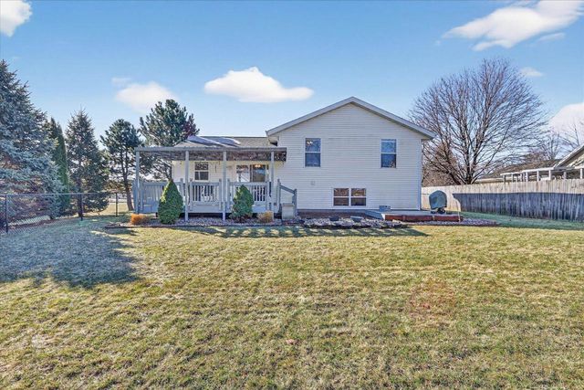 2223 Alongi Lane, Beloit, WI 53511