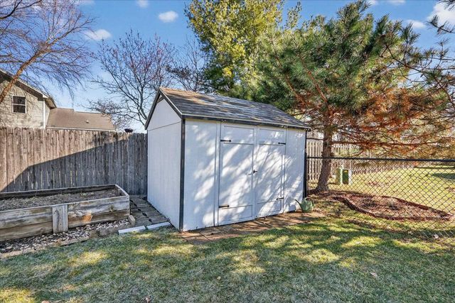 2223 Alongi Lane, Beloit, WI 53511